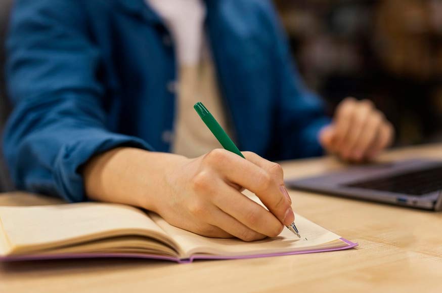 ¿Qué becas no requieren condición socioeconómica?